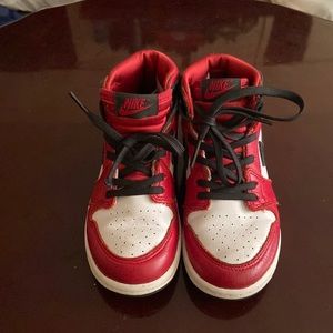 Jordan 1 Retro high satin Used 10C toddler